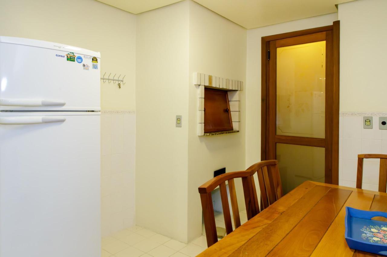 Apartamento Amplo E Aconchegante Na Av Das Hortencias No Centro De Gramado Eksteriør bilde