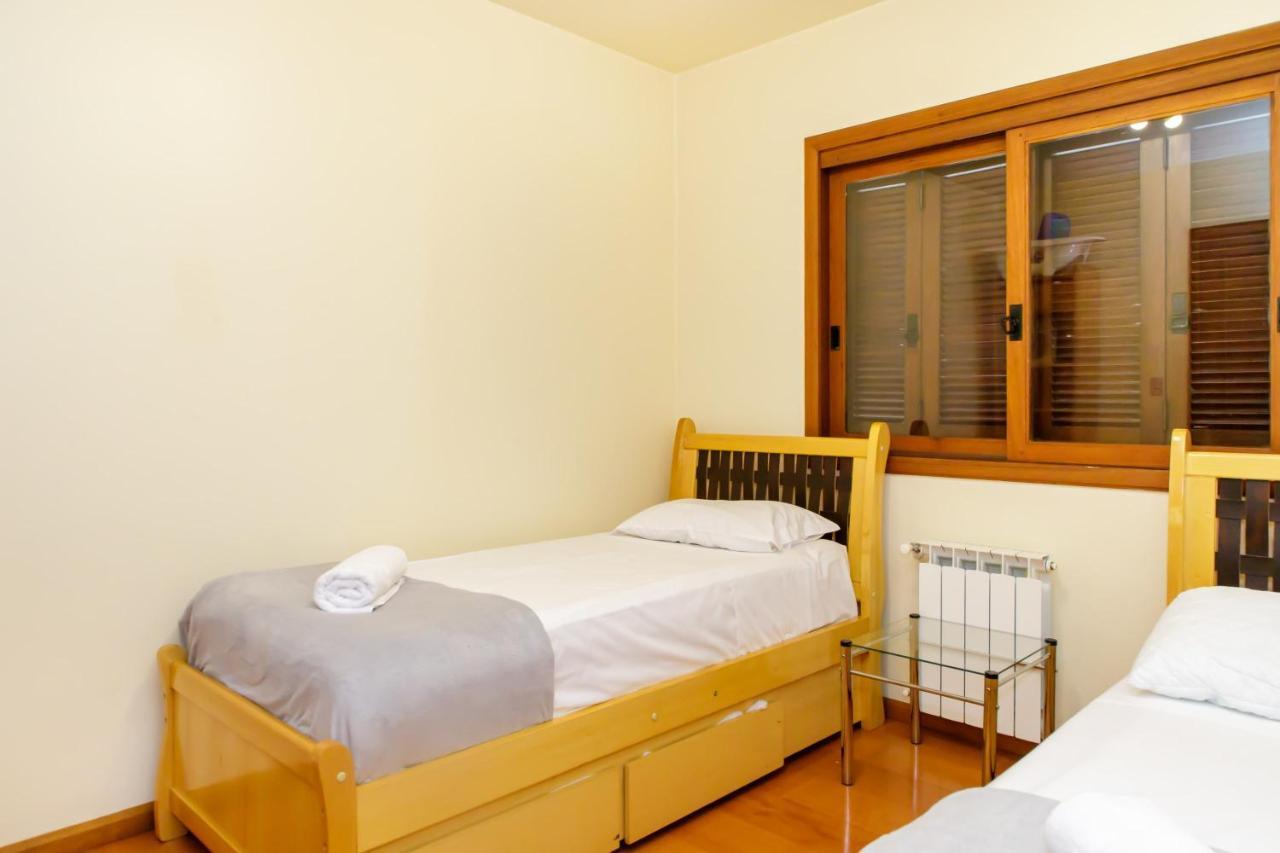 Apartamento Amplo E Aconchegante Na Av Das Hortencias No Centro De Gramado Eksteriør bilde