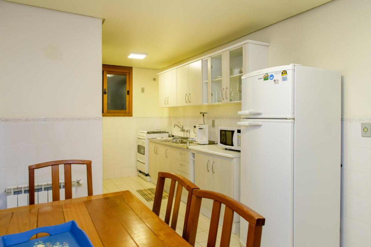 Apartamento Amplo E Aconchegante Na Av Das Hortencias No Centro De Gramado Eksteriør bilde