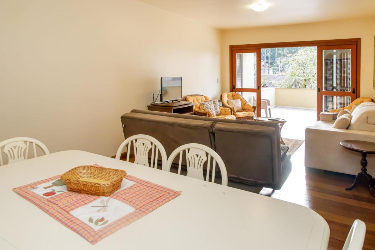 Apartamento Amplo E Aconchegante Na Av Das Hortencias No Centro De Gramado Eksteriør bilde
